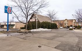 Motel 6-Libertyville, Il